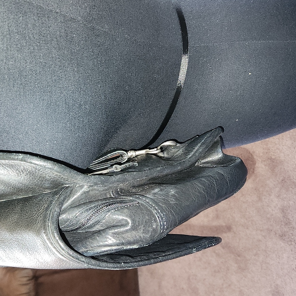 Cayon Outback Leather Backpack Purse - Picture 3 of 11